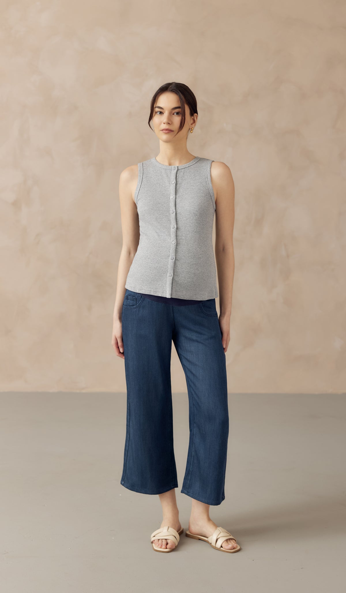 CLARESSA BUTTONDOWN RIBBED KNIT TANK TOP LIGHT GREY