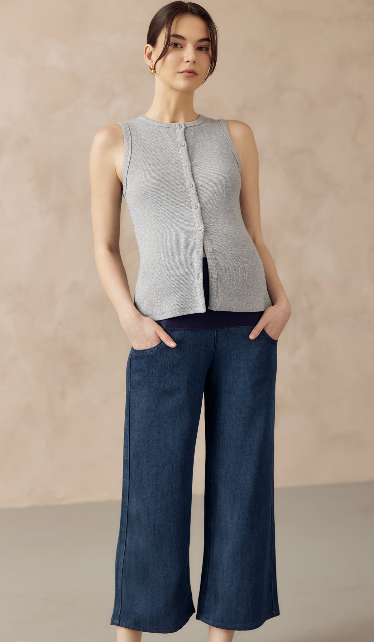 CLARESSA BUTTONDOWN RIBBED KNIT TANK TOP LIGHT GREY
