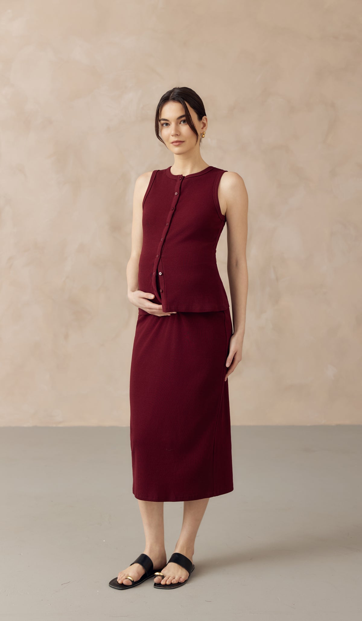 CLARESSA BUTTONDOWN RIBBED KNIT TANK TOP BURGUNDY