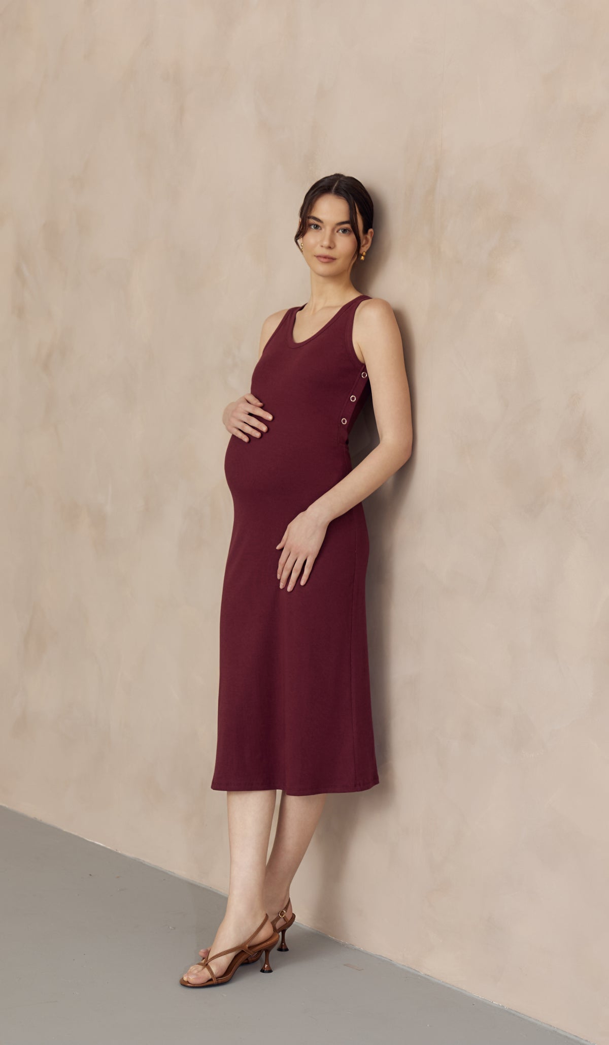 ADELIA RIBBED KNIT NURSING MIDI DRESS WINE RED