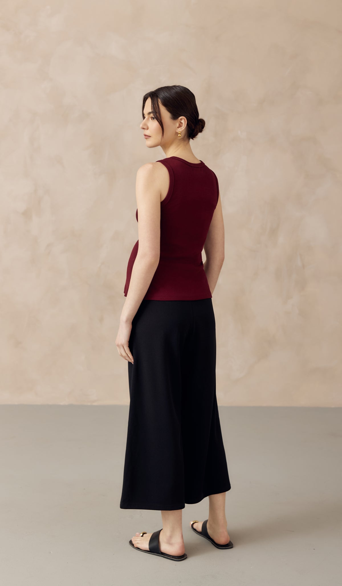 CLARESSA BUTTONDOWN RIBBED KNIT TANK TOP BURGUNDY