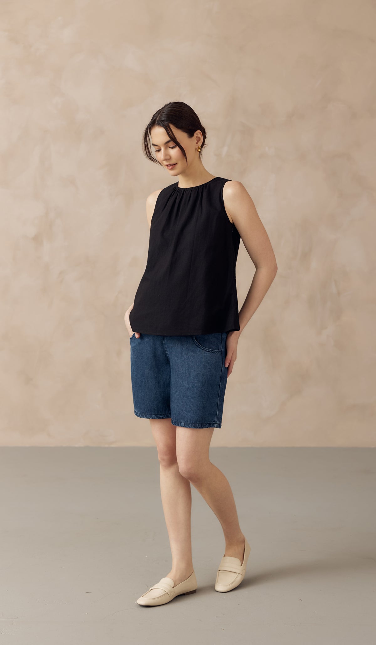 ALLANA RUCHED LINEN TOP BLACK