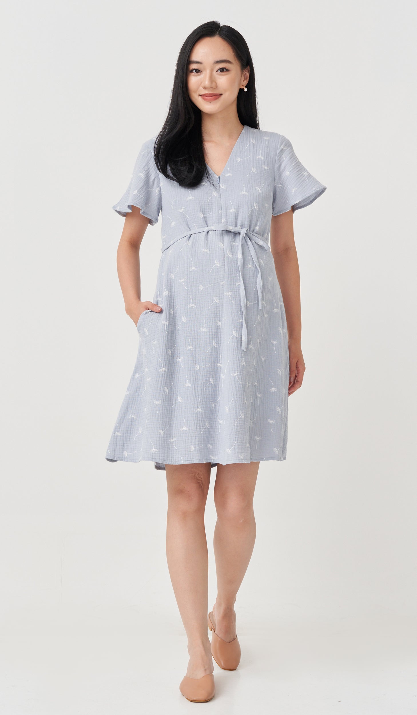 Zip deals nursing dress